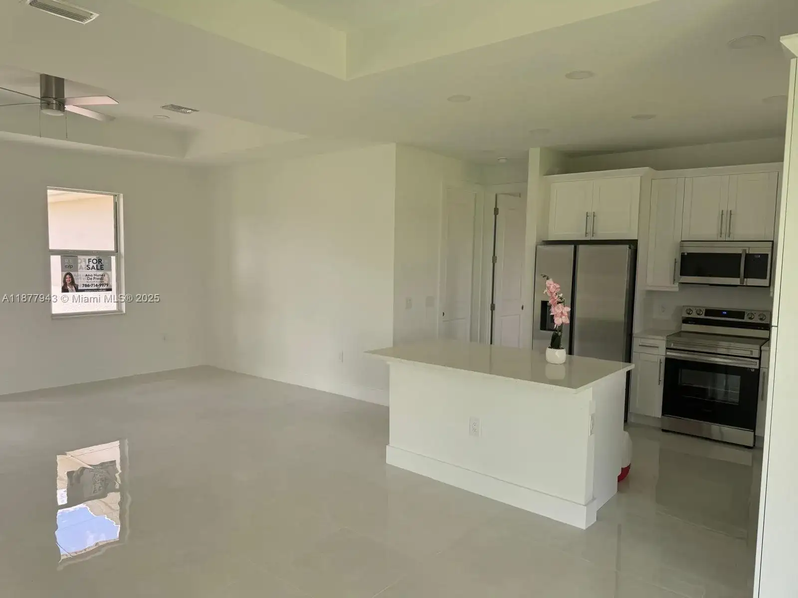 2044 Crawford Ave N, Lehigh Acres FL 33971 photo 4