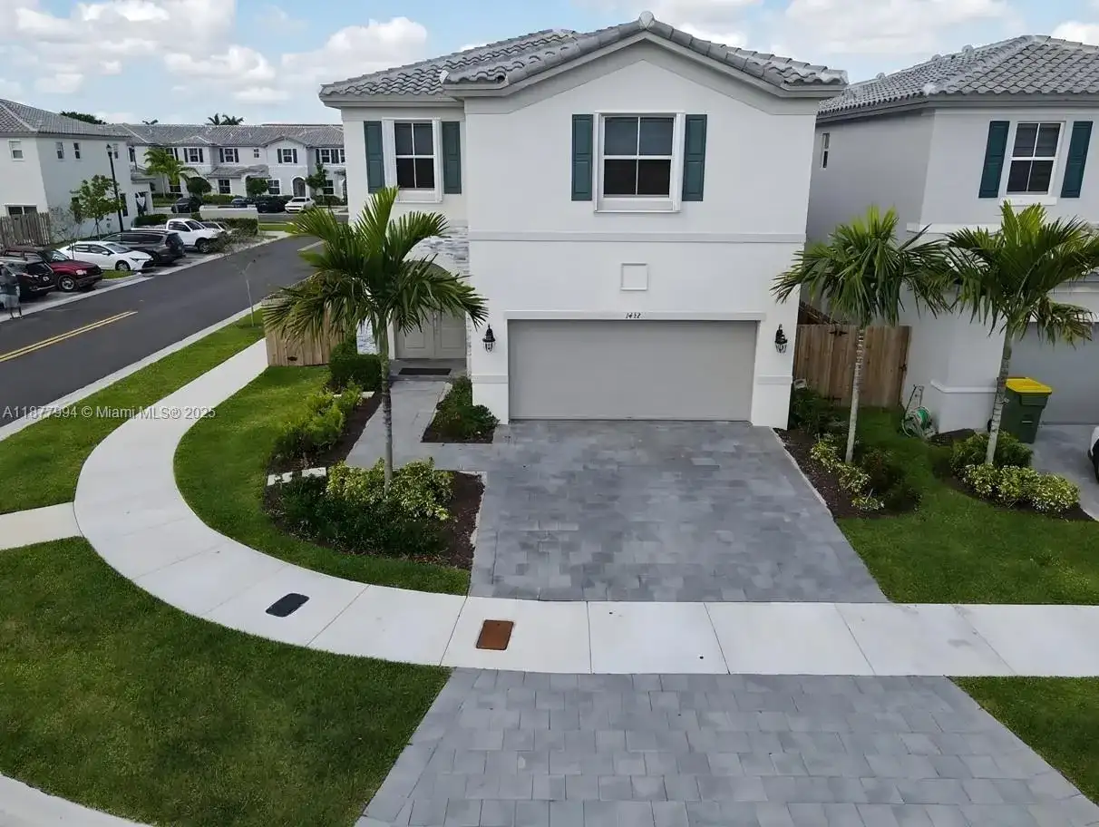 1432 SE 26th Rd, Homestead FL 33035 photo 3