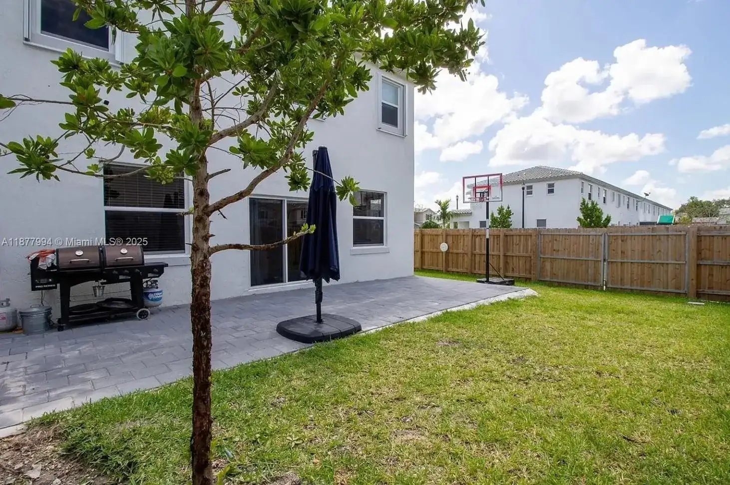 1432 SE 26th Rd, Homestead FL 33035 photo 4