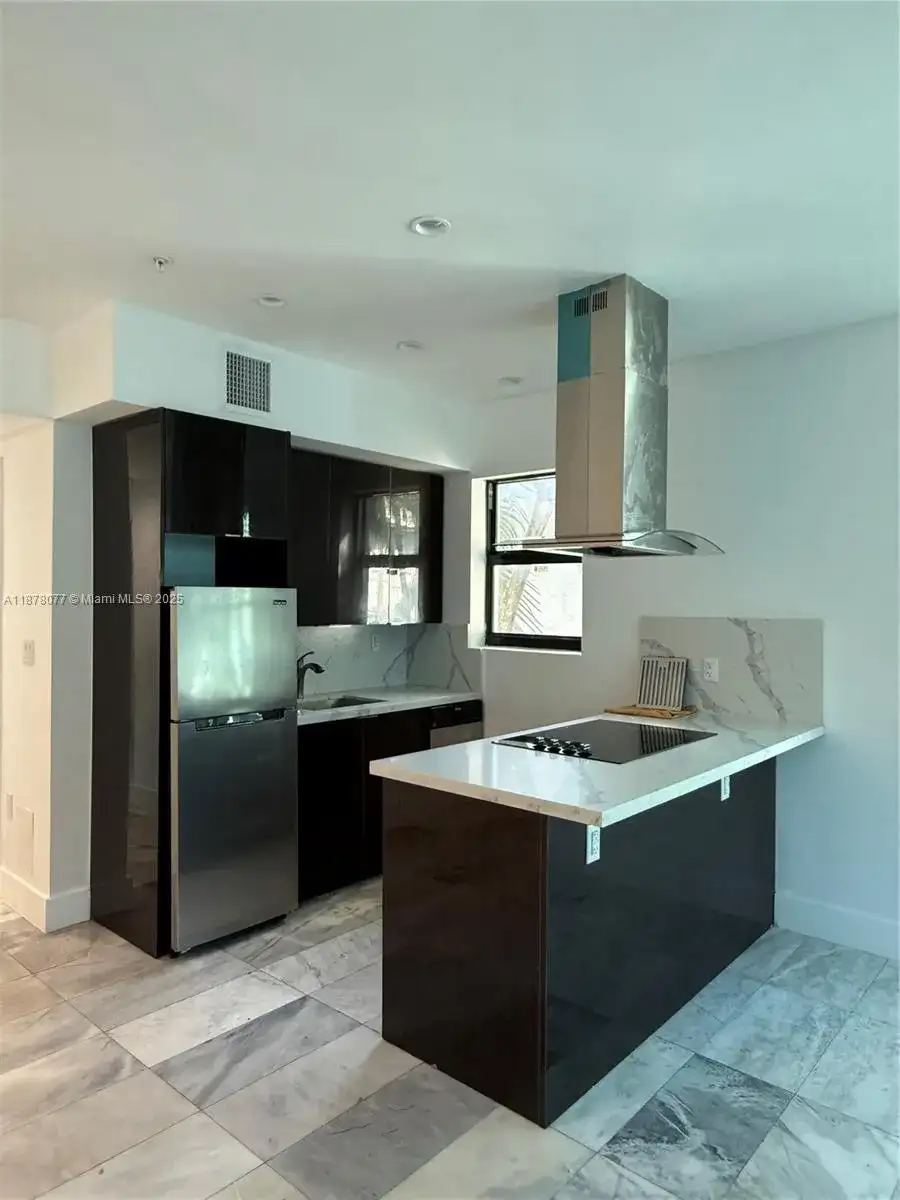 1560 Drexel Ave # 207, Miami Beach FL 33139 photo 4