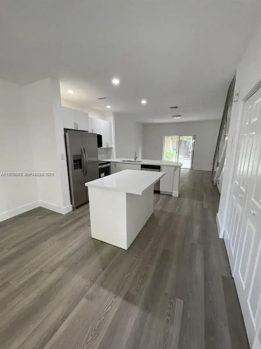 5725 NW 114th Path # 106, Doral FL 33178 photo 4