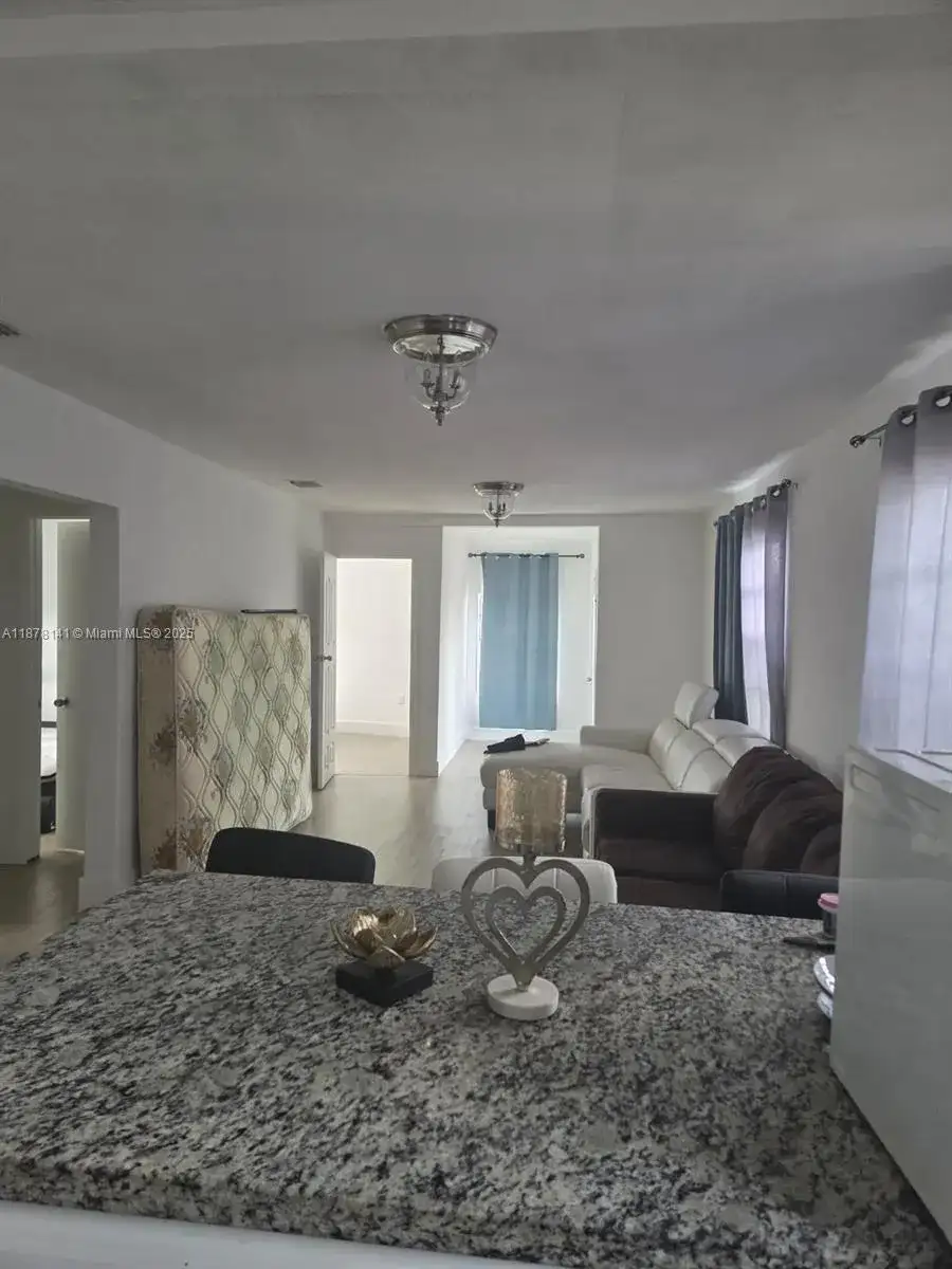 2925 NW 96th St, Miami FL 33147 photo 3