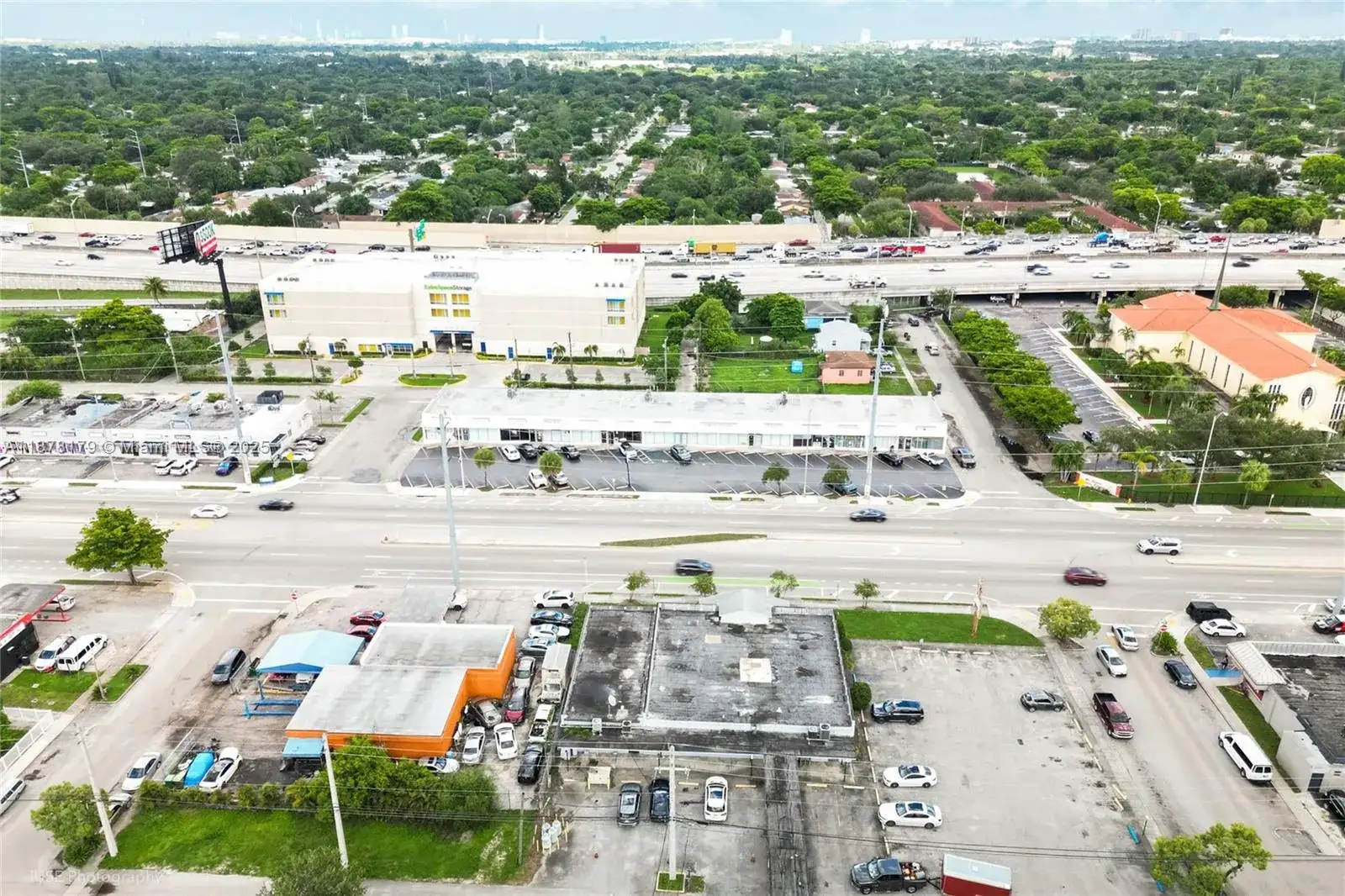 13242 NW 7th Ave, North Miami FL 33168 photo 2