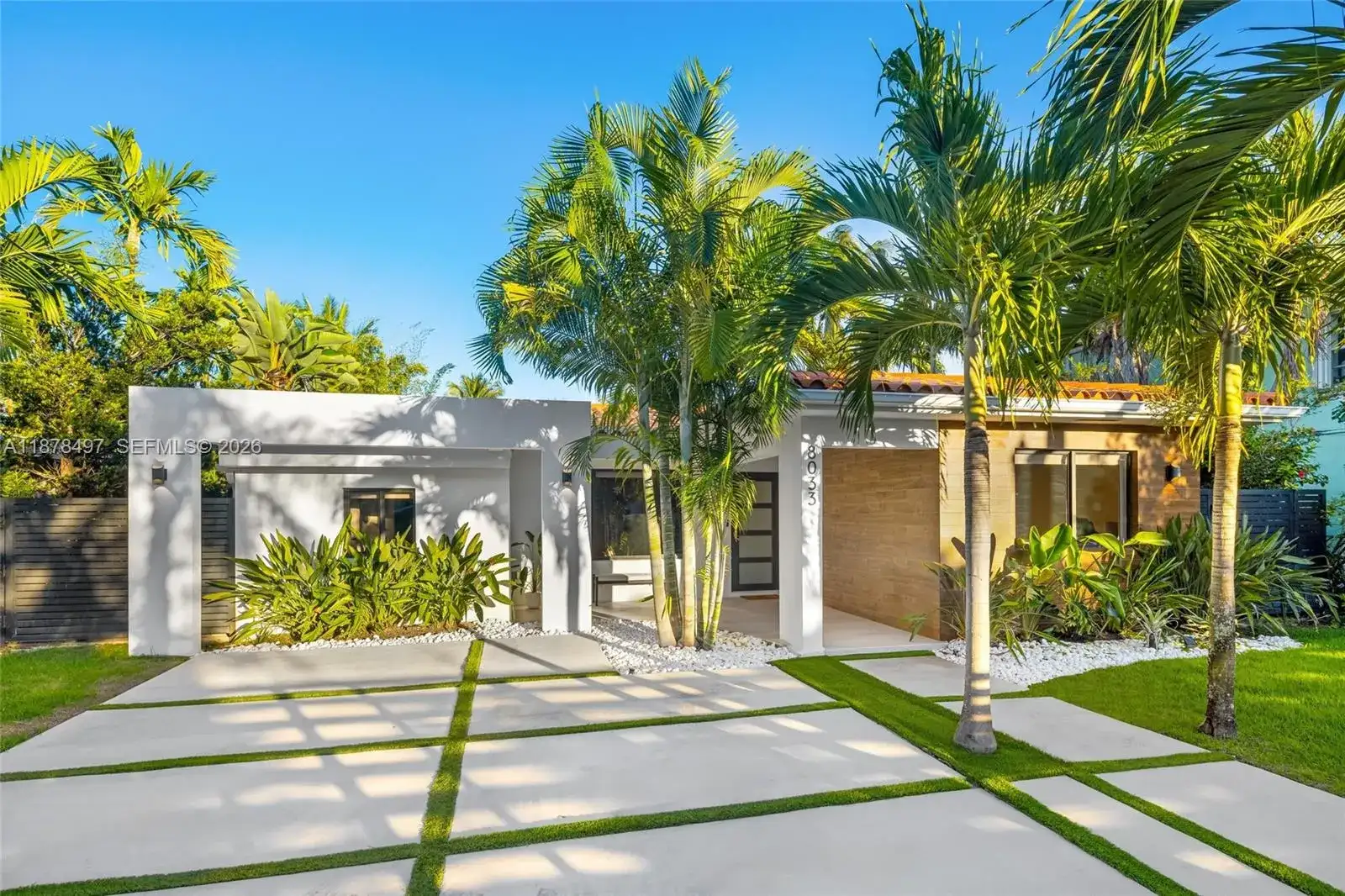8033 Noremac Ave, Miami Beach FL 33141 photo 4
