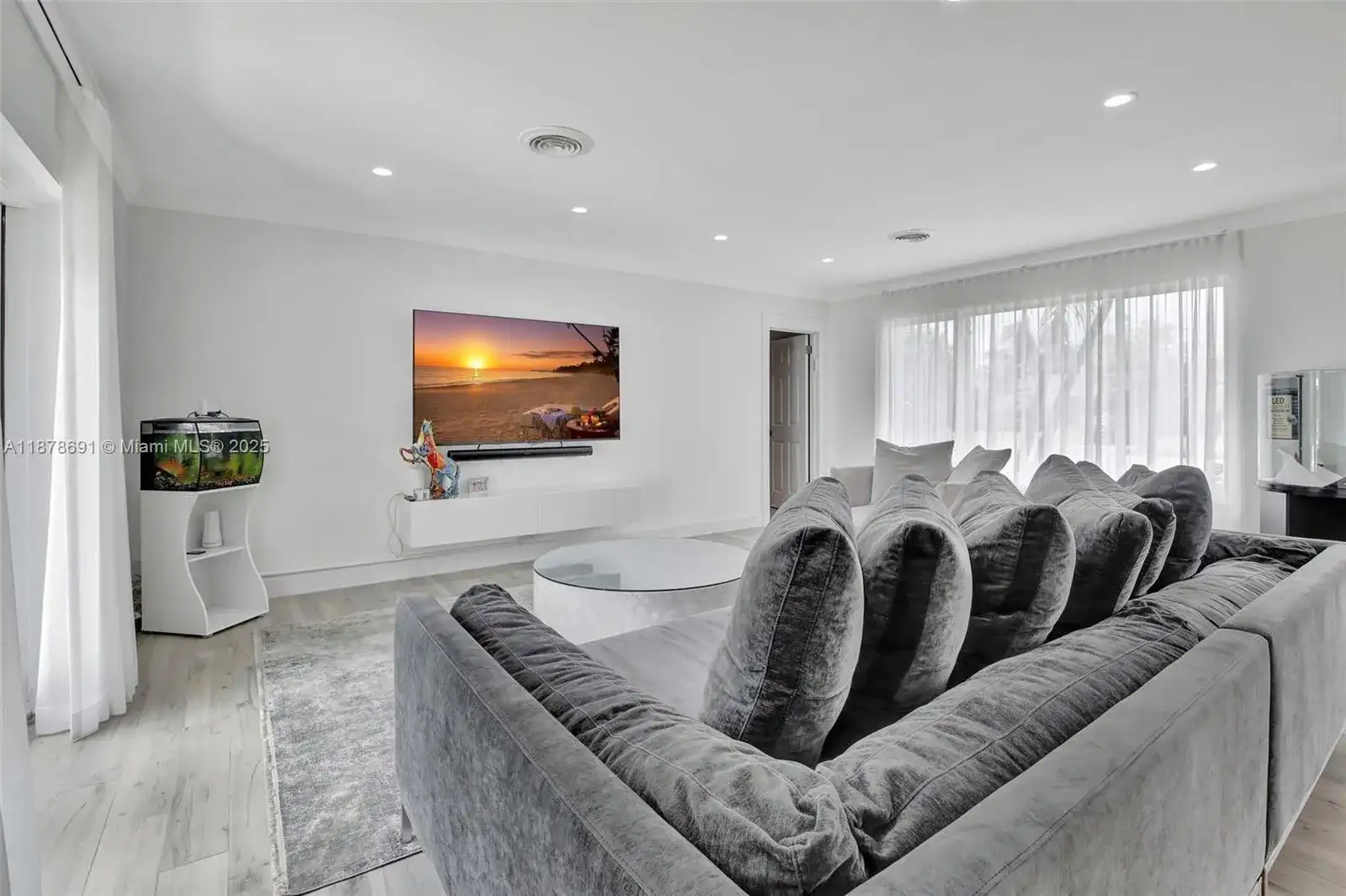 4117 Mckinley St, Hollywood FL 33021 photo 5