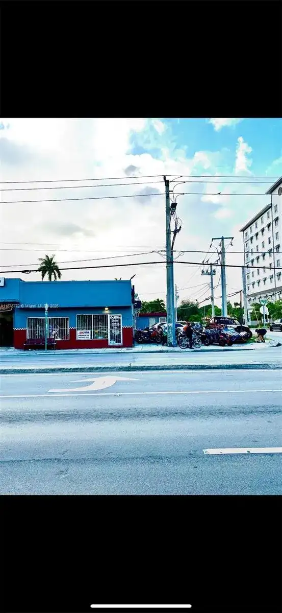 210 SW 22nd Ave, Miami FL 33135 photo 3