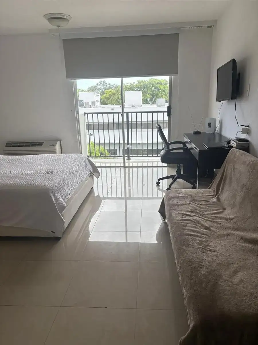 16450 NW 2nd Ave # 401, Miami FL 33169 photo 4