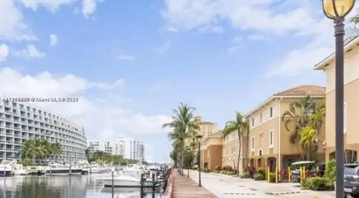 2965 NE 185th St # 1513, Aventura FL 33180 photo 2