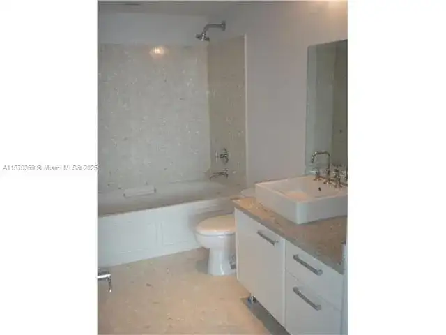 185 SW 7th St # 1909, Miami FL 33130 photo 5