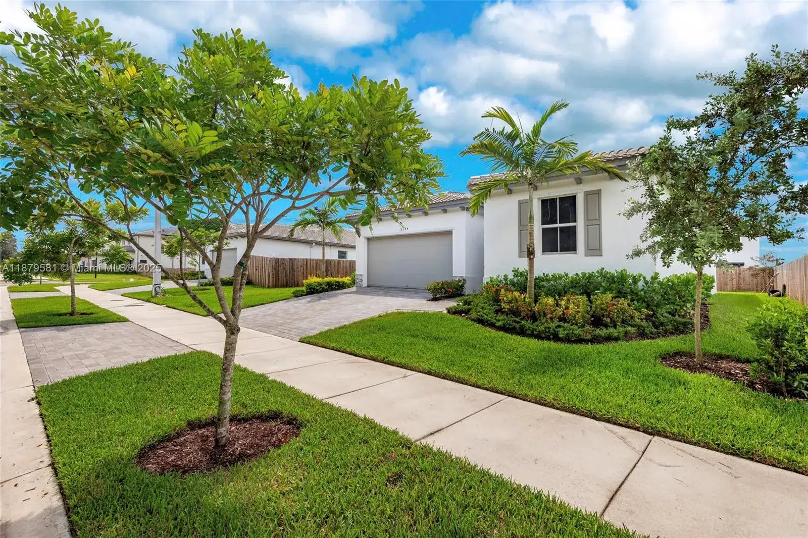 16344 SW 290th St, Homestead FL 33033 photo 2