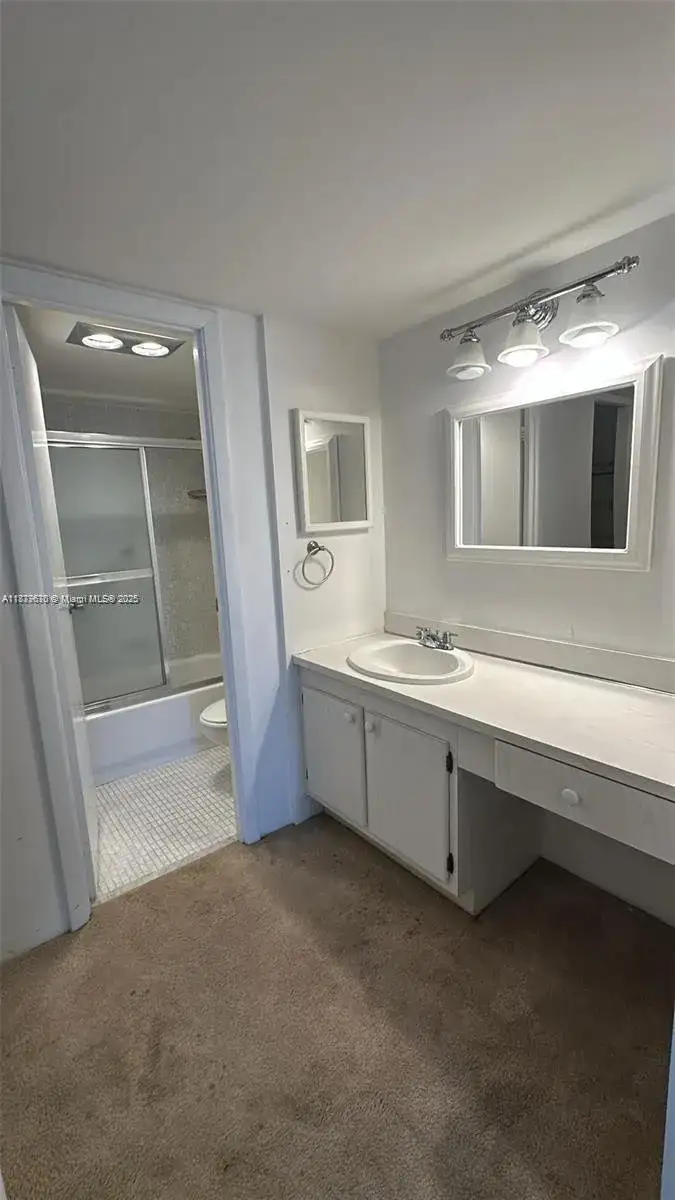 20301 W Country Club Dr # 621, Aventura FL 33180 photo 5