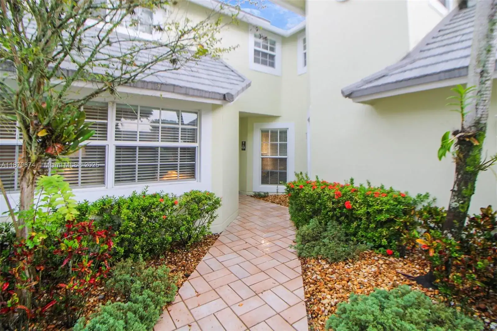 9929 NW 49th Ter, Doral FL 33178 photo 3