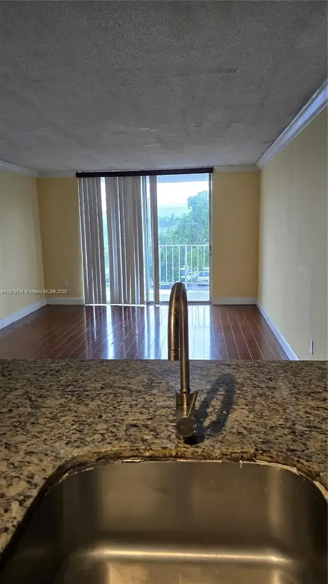 496 NW 165th St Rd # 311, Miami FL 33169 photo 2