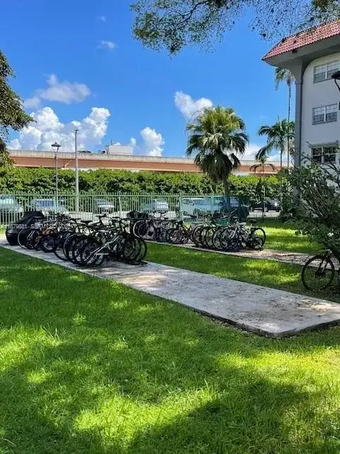 8107 SW 72nd Ave # 423E, Miami FL 33143 photo 5