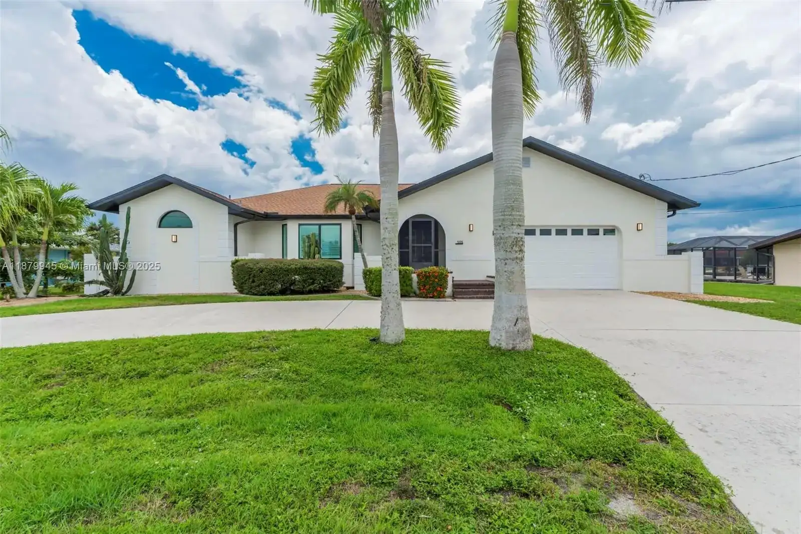 105 Sinclair St SE, Port Charlotte FL 33952 photo 3