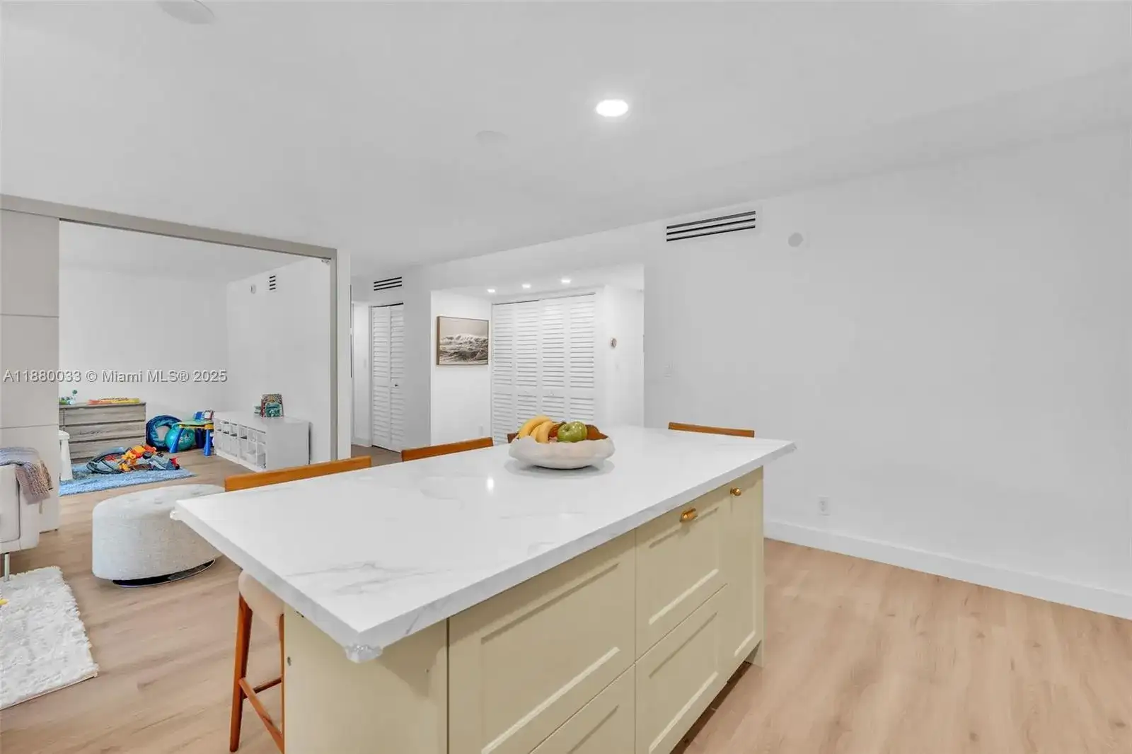 17021 N Bay Rd # 206, Sunny Isles Beach FL 33160 photo 4