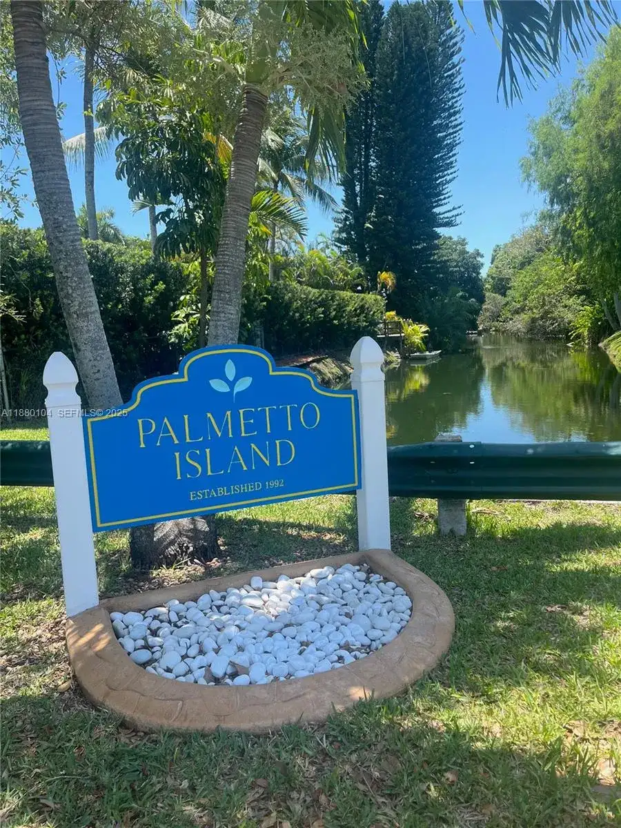 13000 SW 69th Ct, Pinecrest FL 33156 photo 2