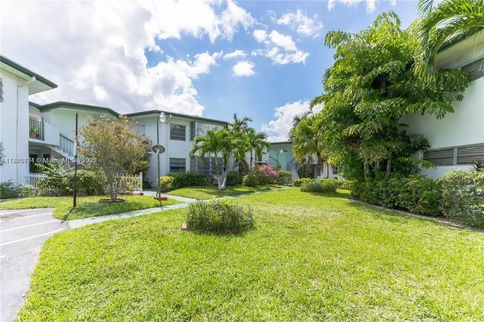 18706 NE 18th Ave # 206, Miami FL 33179 photo 5