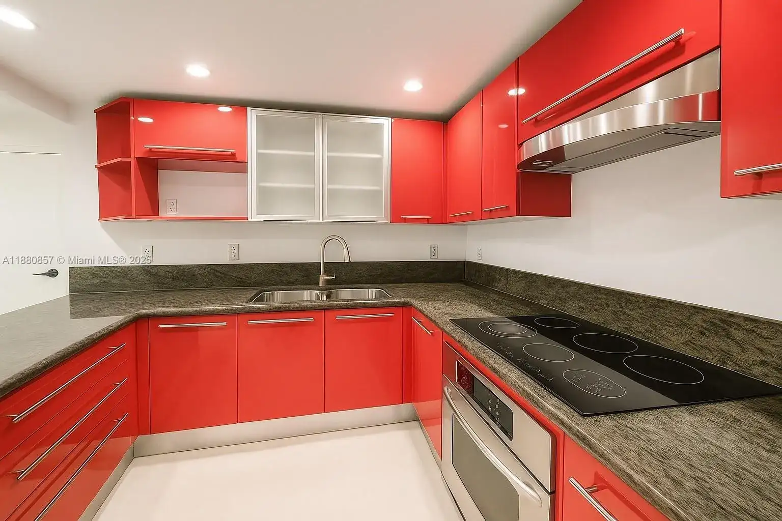 800 Collins Ave, Miami Beach FL 33139 photo 5