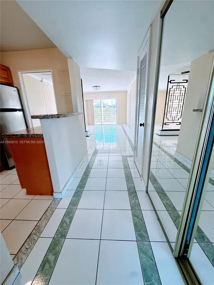 8595 Sunrise Lakes Blvd # 312, Sunrise FL 33322 photo 4