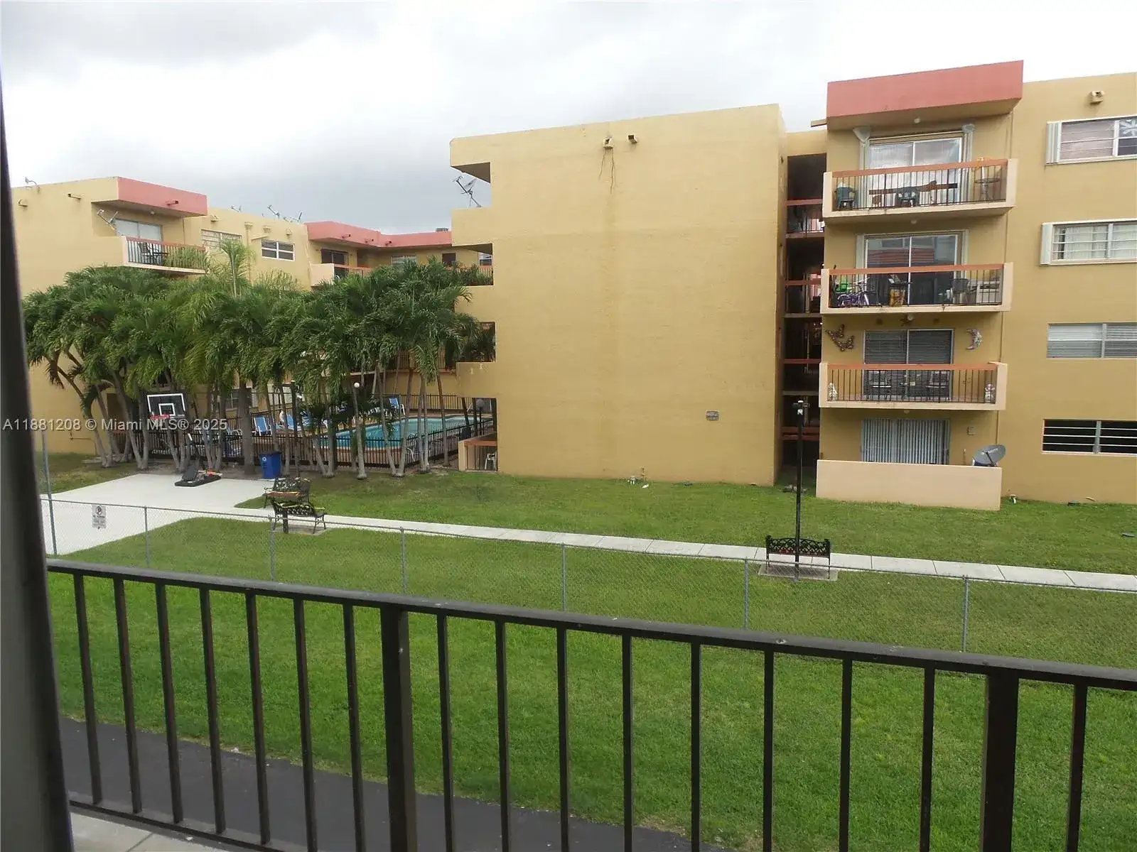 399 NW 72nd Ave # 209, Miami FL 33126 photo 2