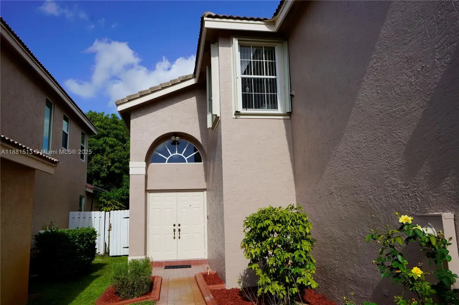 2473 SW 162nd Ave, Miramar FL 33027 photo 2