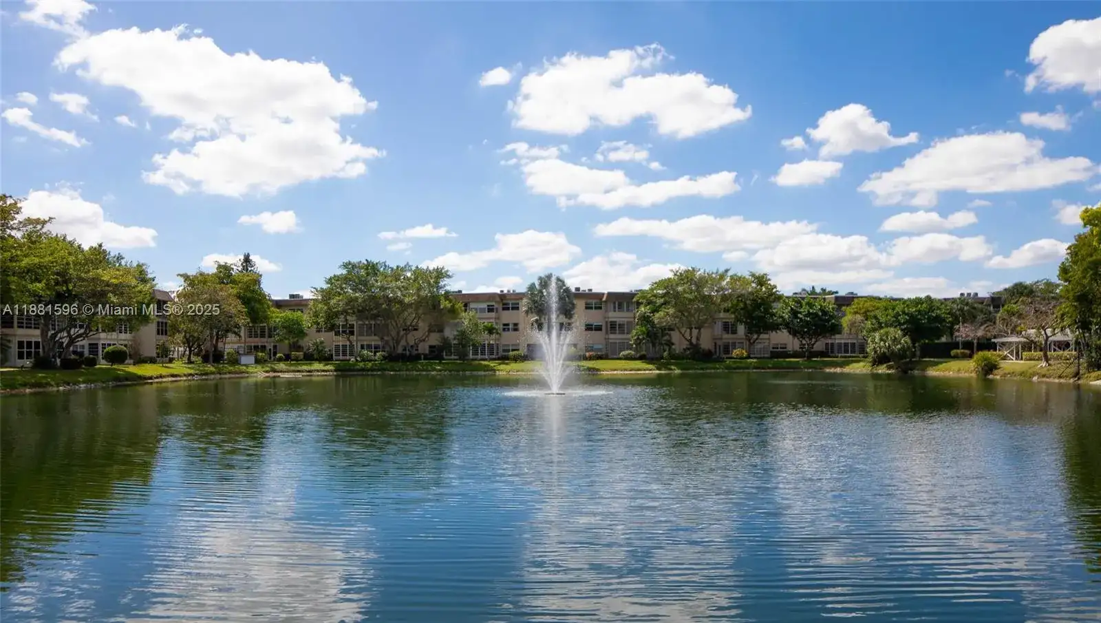 5000 NW 36th St # 509, Lauderdale Lakes FL 33319 photo 2