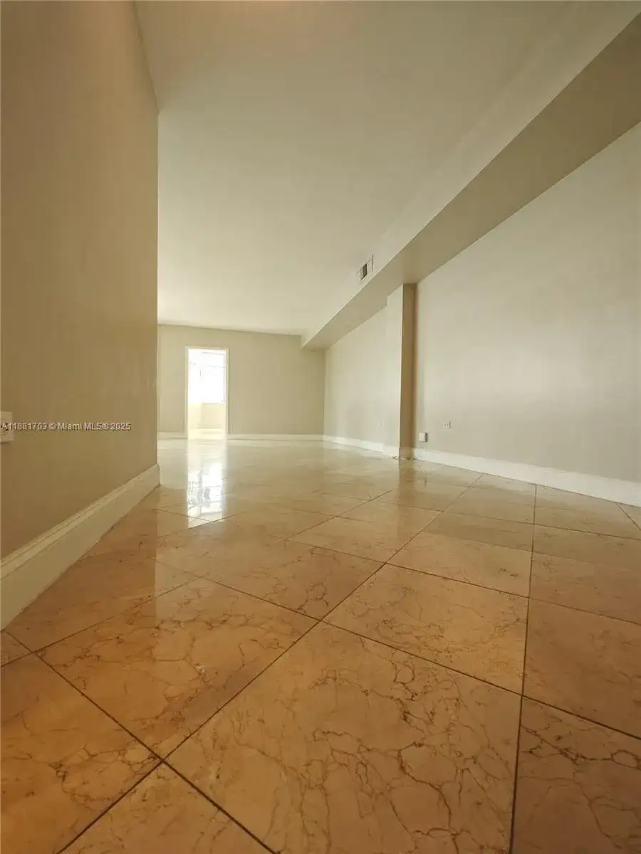 825 Brickell Bay Dr # 445, Miami FL 33131 photo 2