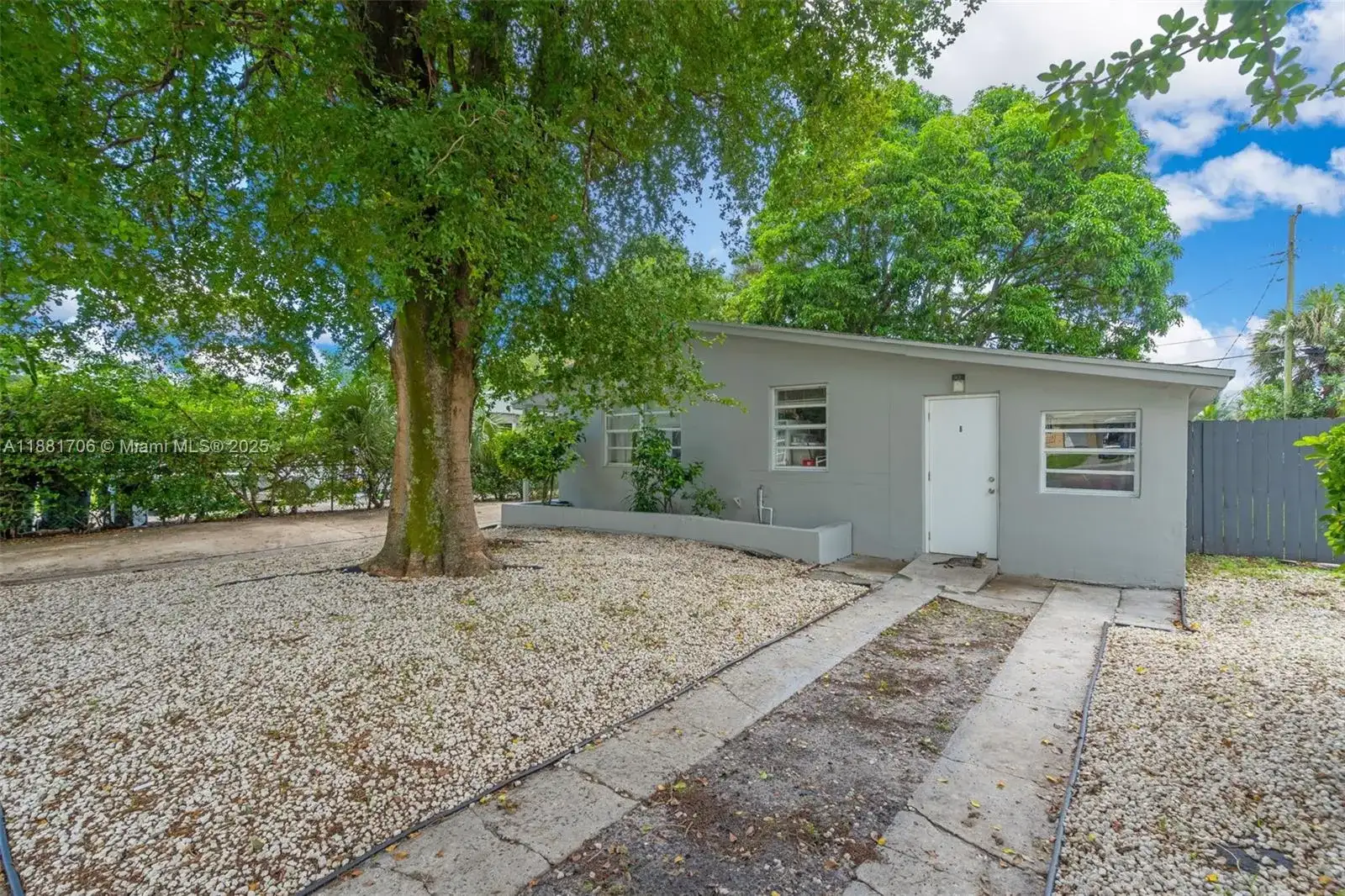 3380 NW 8th Pl, Lauderhill FL 33311 photo 3