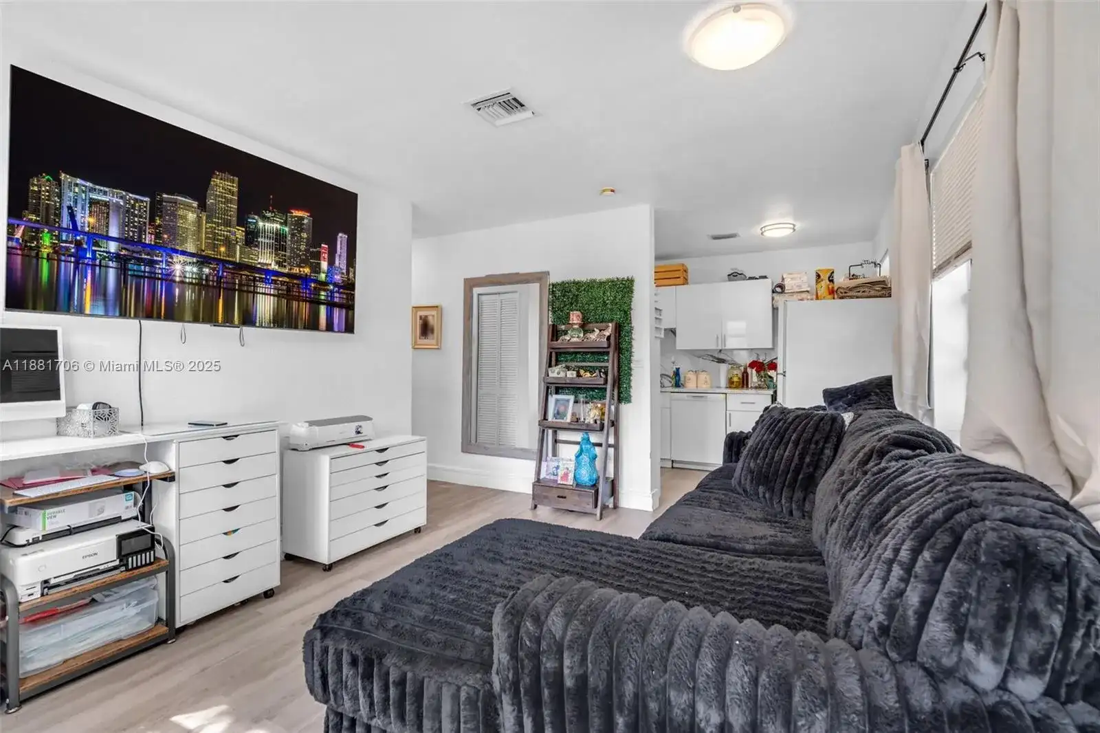 3380 NW 8th Pl, Lauderhill FL 33311 photo 4