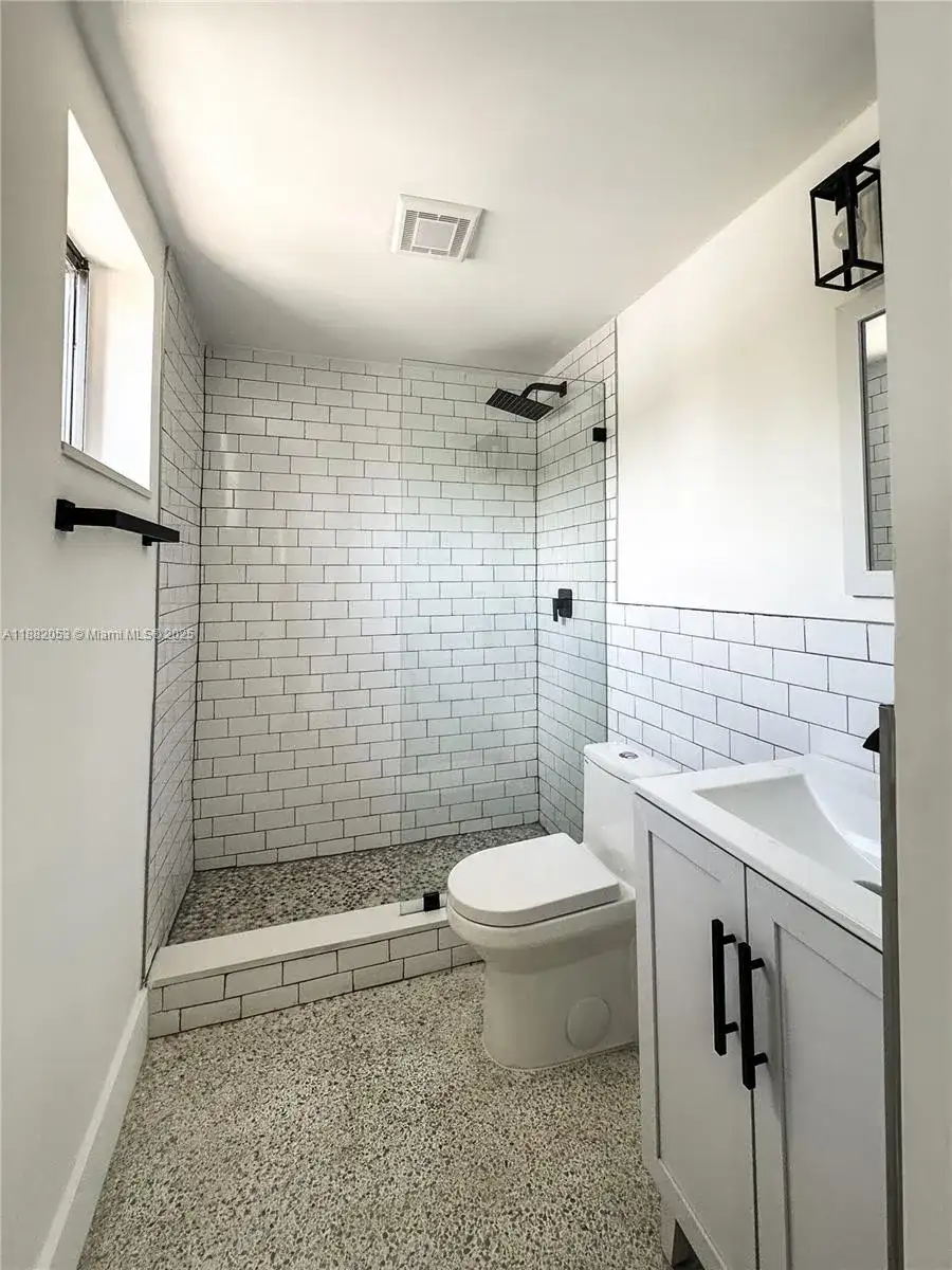 190 NW 69th St # 8, Miami FL 33150 photo 3