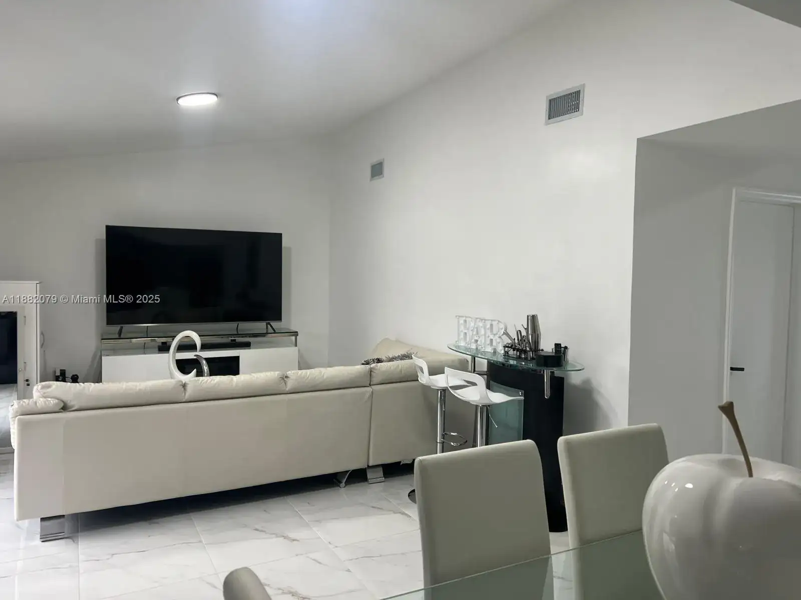 19800 NW 5th Ave, Miami Gardens FL 33169 photo 4