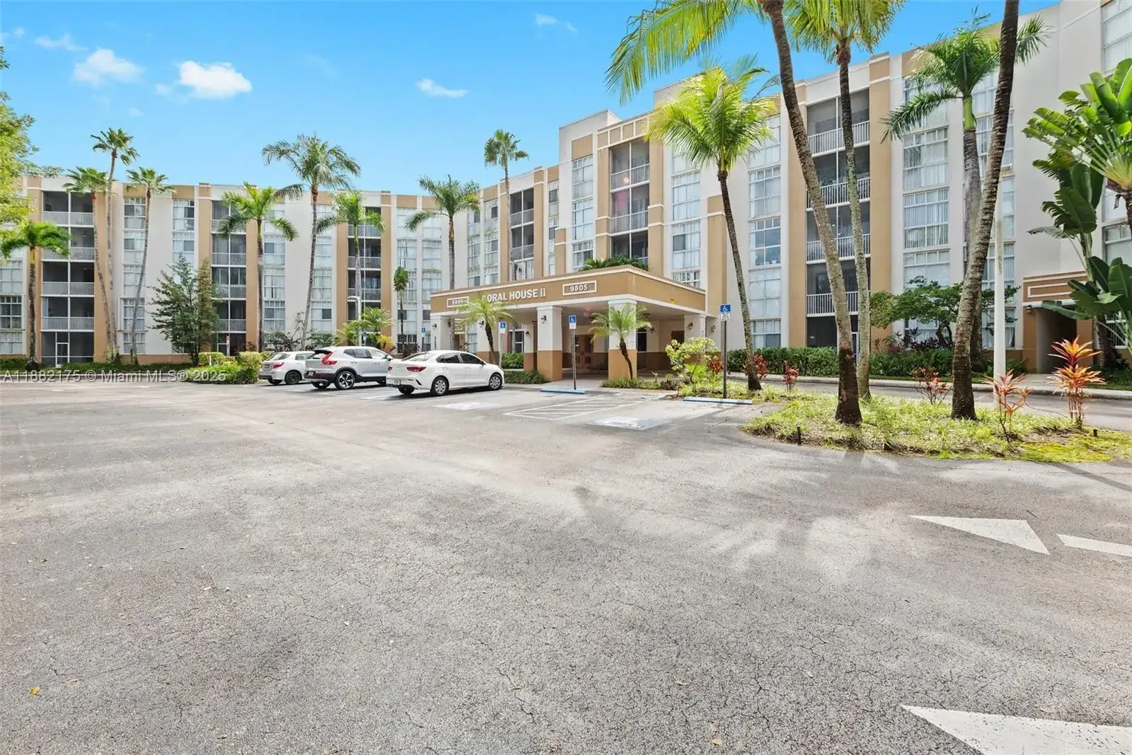 9805 NW 52nd St # 216, Doral FL 33178 photo 2