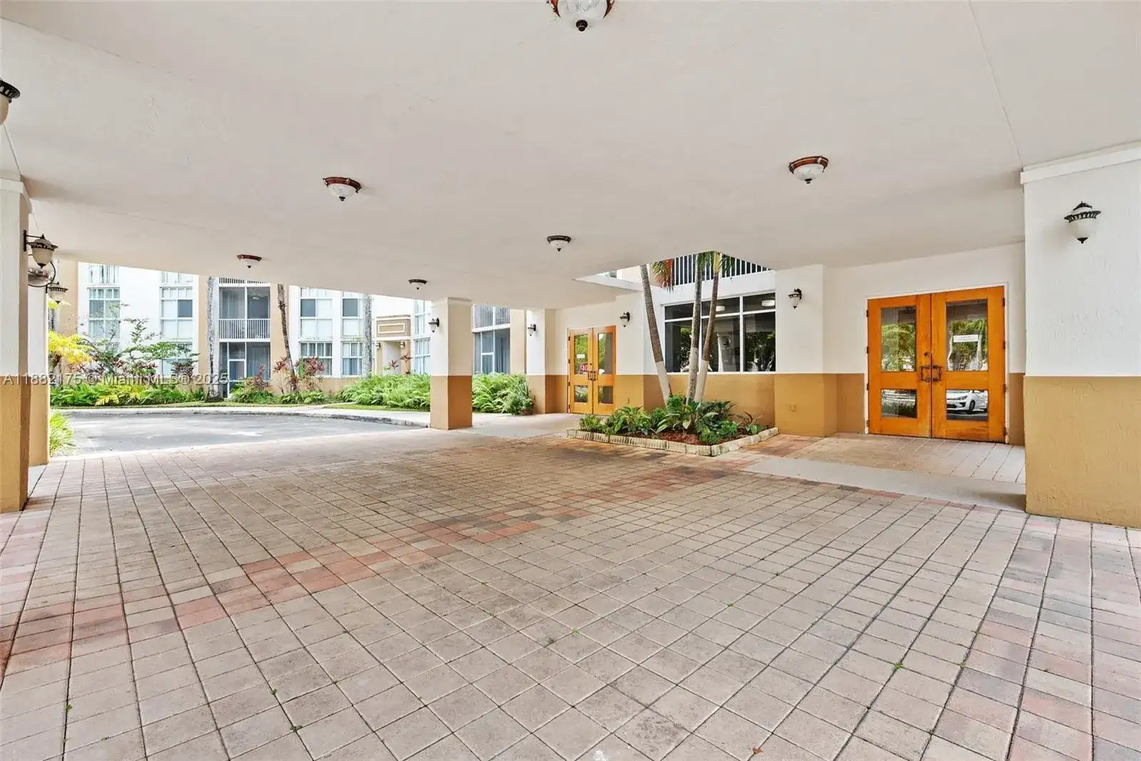 9805 NW 52nd St # 216, Doral FL 33178 photo 3