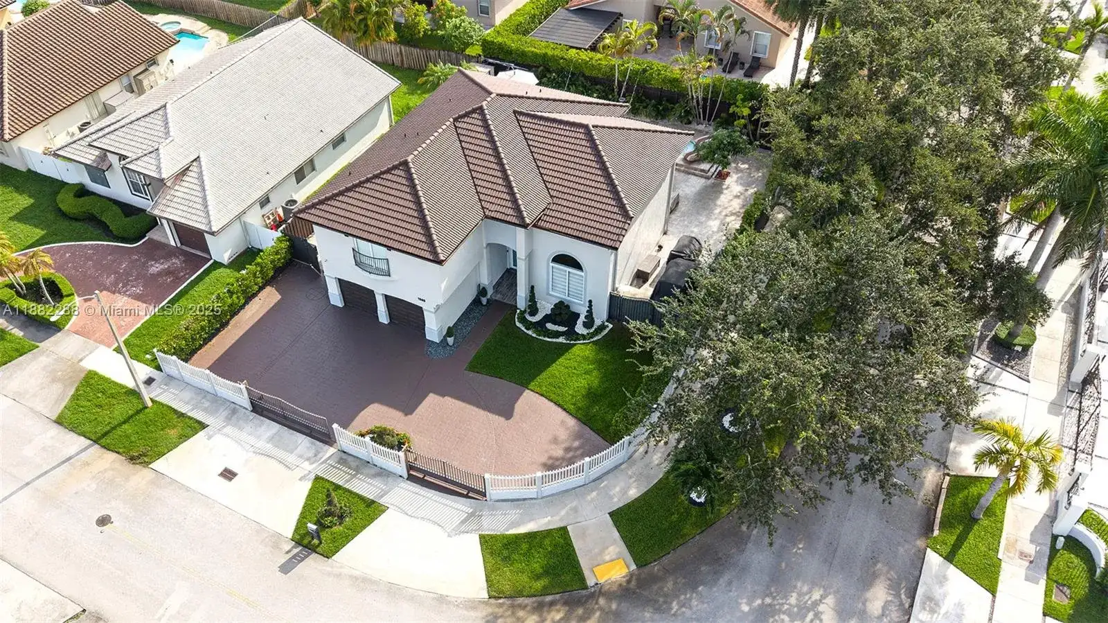 1385 SW 143rd Ct, Miami FL 33184 photo 3