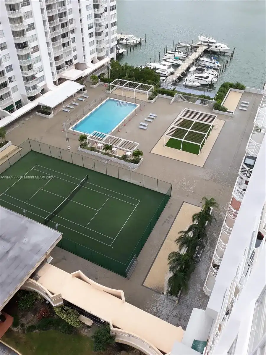 18031 Biscayne Blvd # 1602, Aventura FL 33160 photo 5