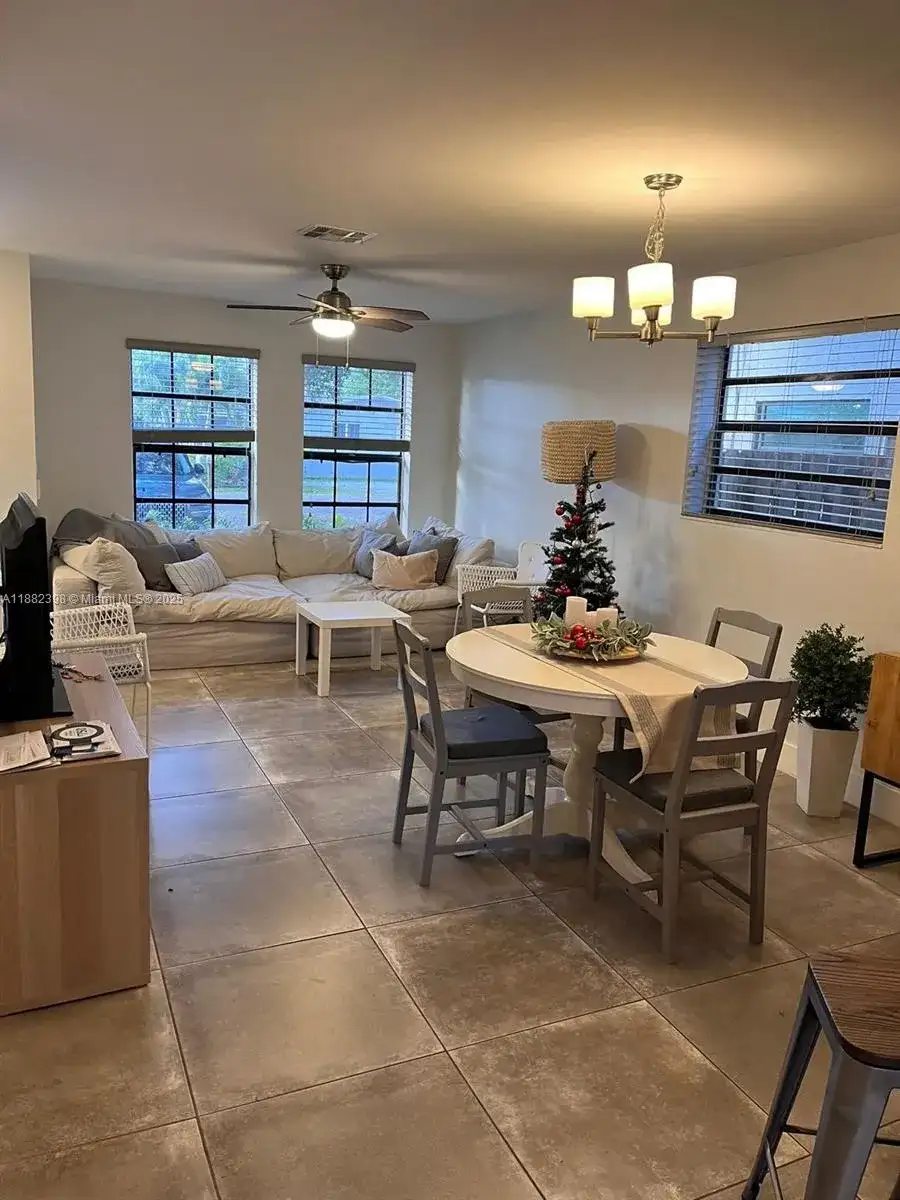 2565 NE 182nd St # 0, North Miami Beach FL 33160 photo 4