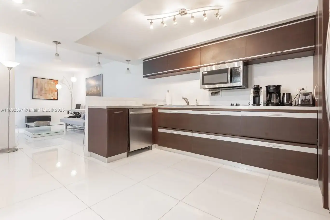 2301 Collins Ave # 1023, Miami Beach FL 33139 photo 4