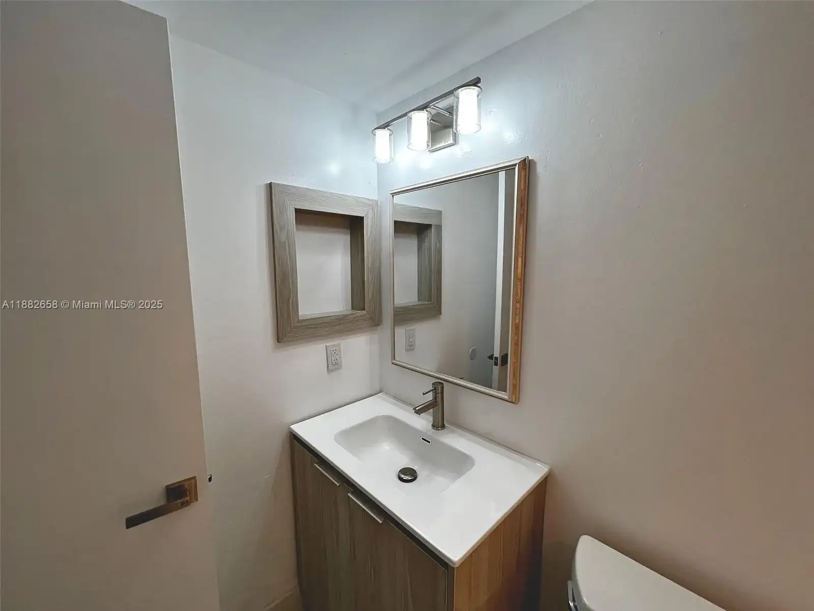 200 SW 132nd Way # 203L, Pembroke Pines FL 33027 photo 4