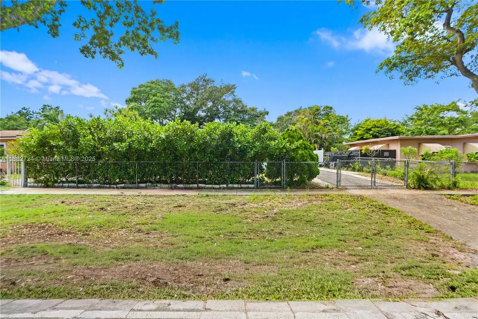13800 NW 2nd Ave, North Miami FL 33168 photo 5