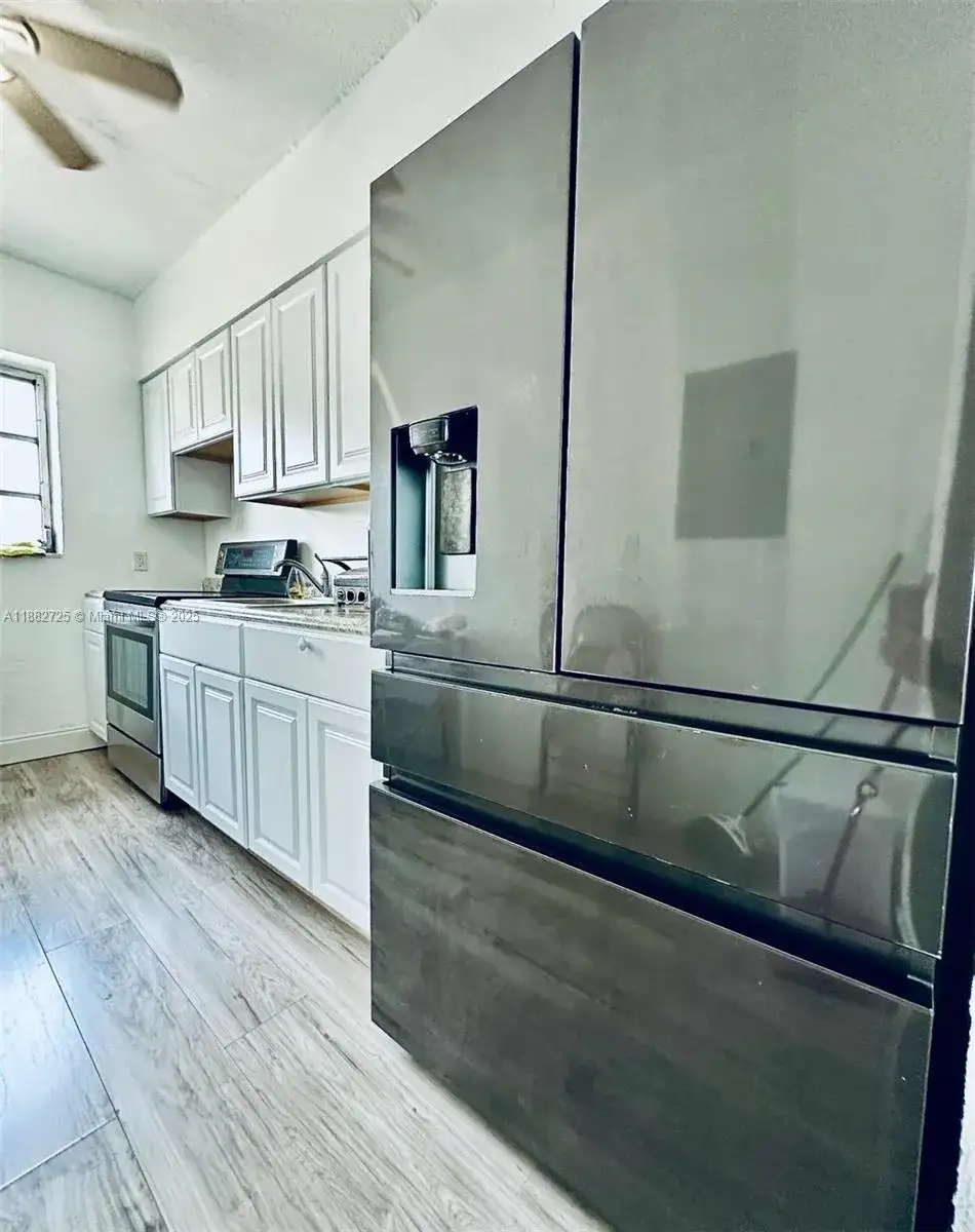 7712 Byron Ave # 3, Miami Beach FL 33141 photo 5
