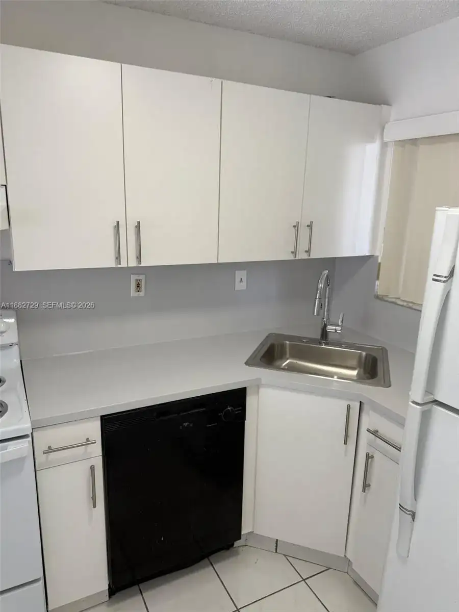 2680 W 76 Street # 204, Hialeah FL 33016 photo 2