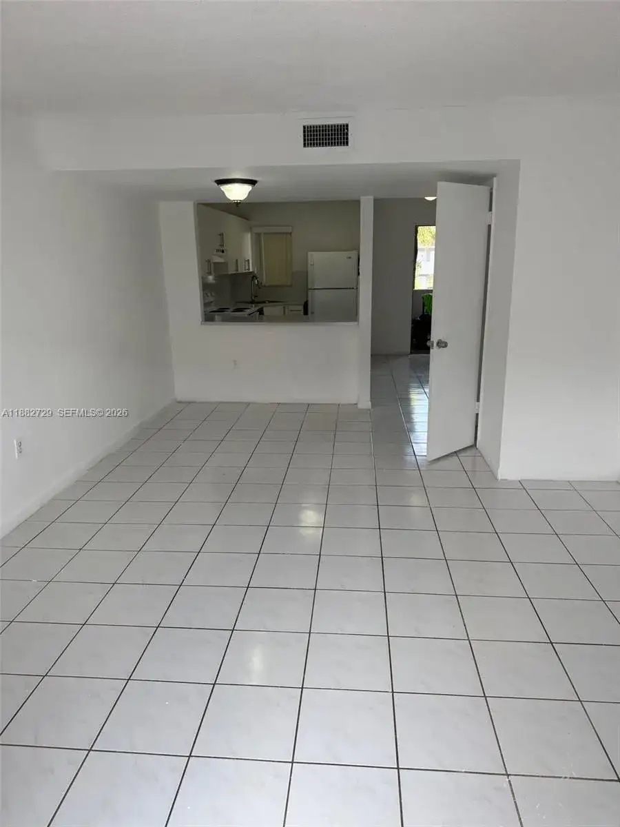 2680 W 76 Street # 204, Hialeah FL 33016 photo 3