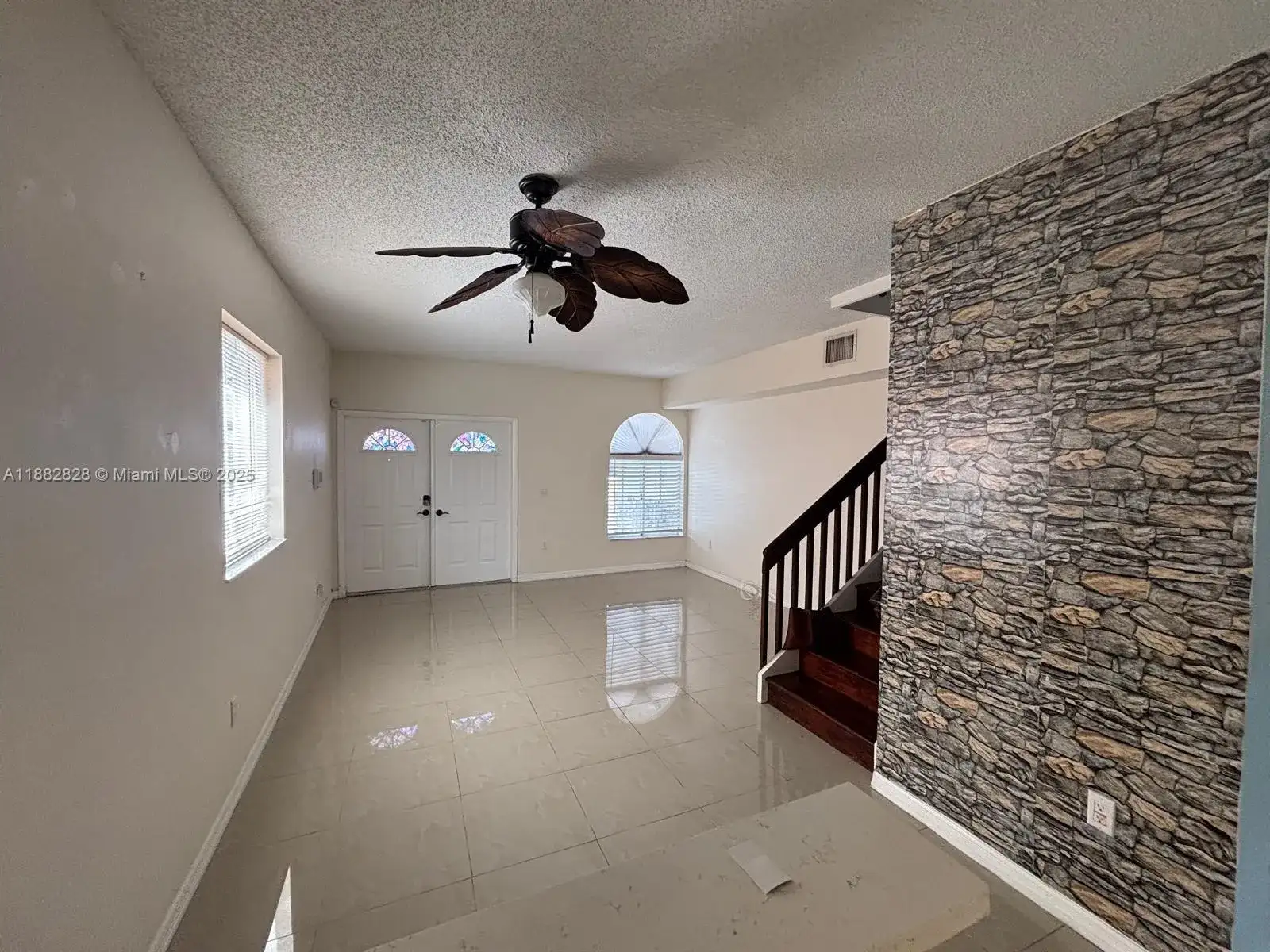 1133 SE 13th Ter, Homestead FL 33035 photo 3