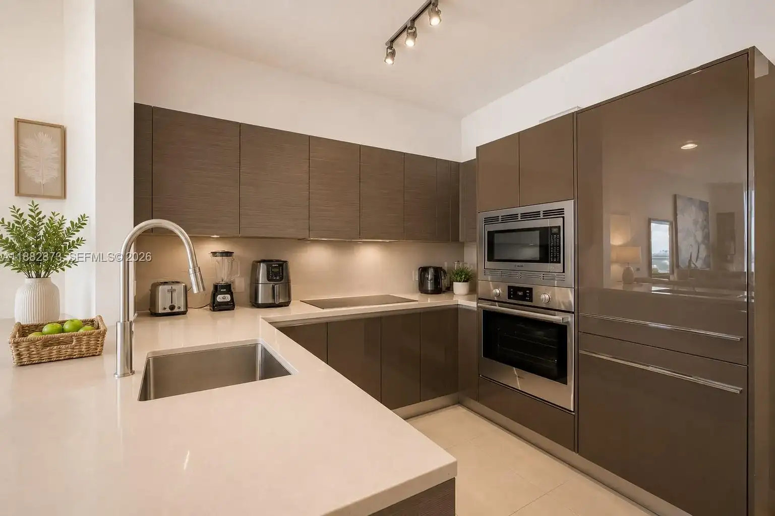 1080 Brickell Ave # 2503, Miami FL 33131 photo 4