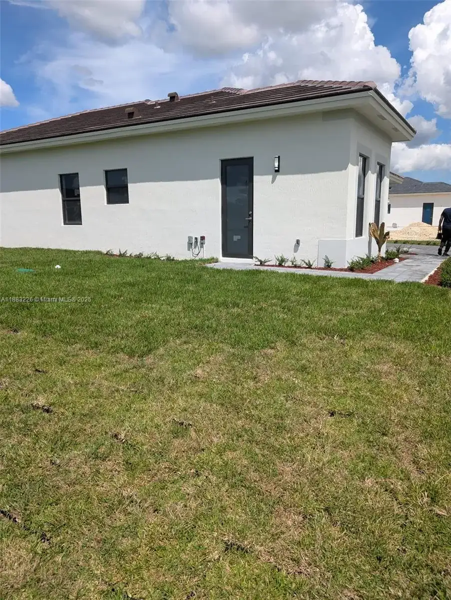 19565 SW 325 St, Homestead FL 33030 photo 3