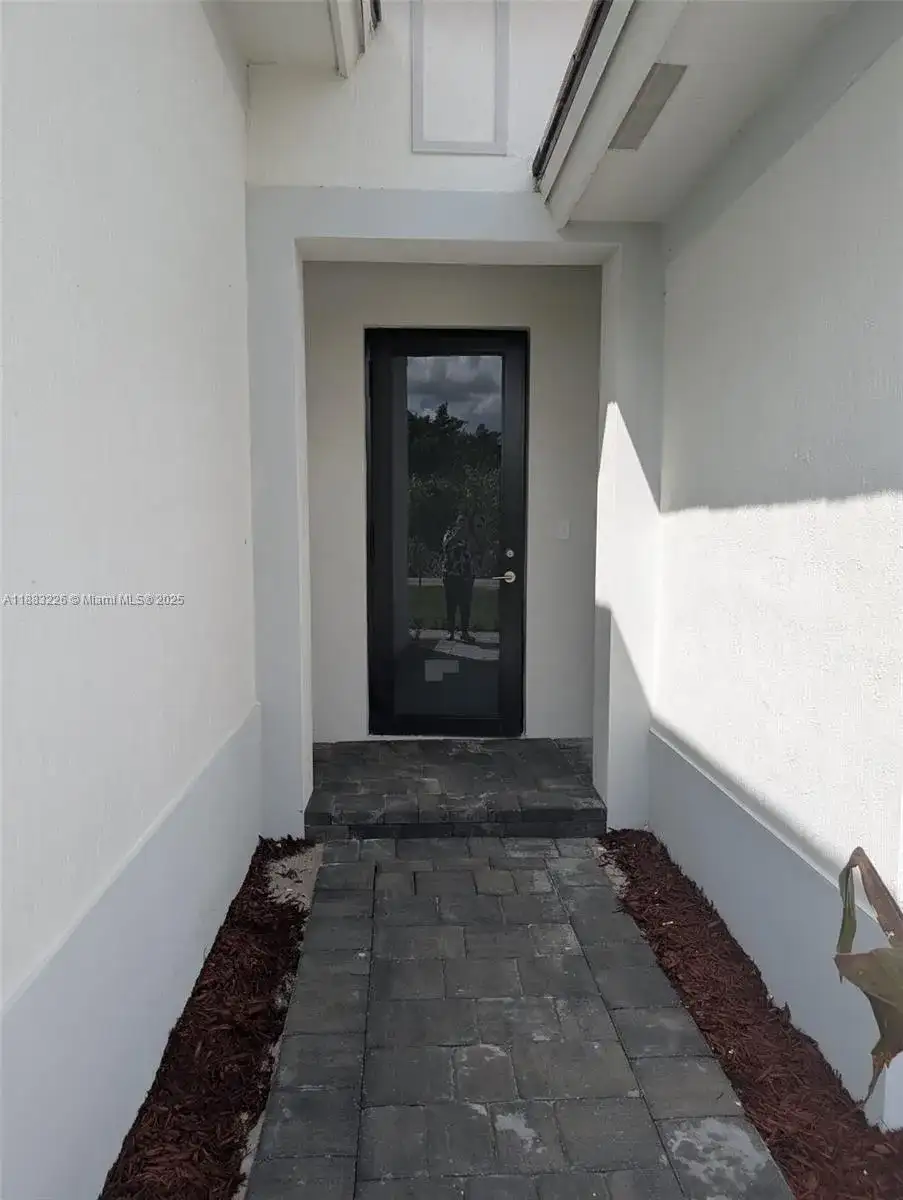 19565 SW 325 St, Homestead FL 33030 photo 5