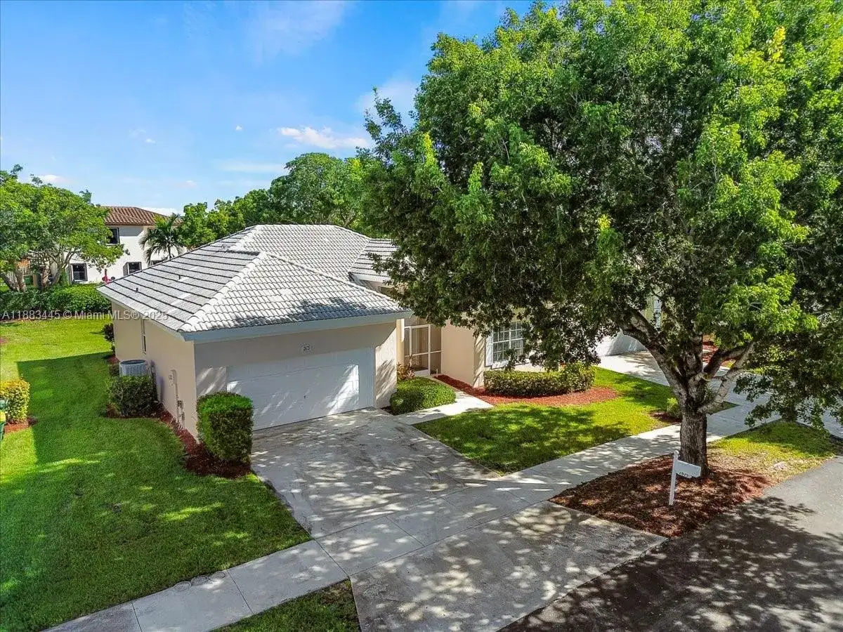 2675 SE 4th Pl, Homestead FL 33033 photo 2