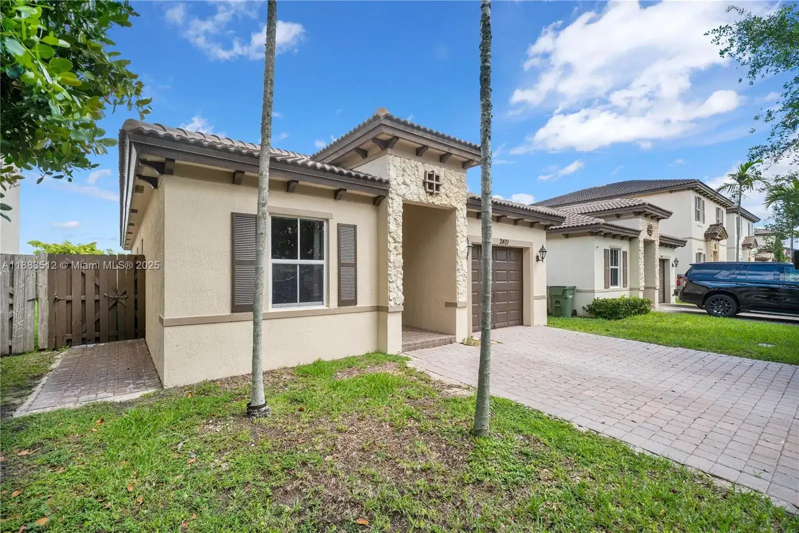 2401 NE 4th St, Homestead FL 33033 photo 3
