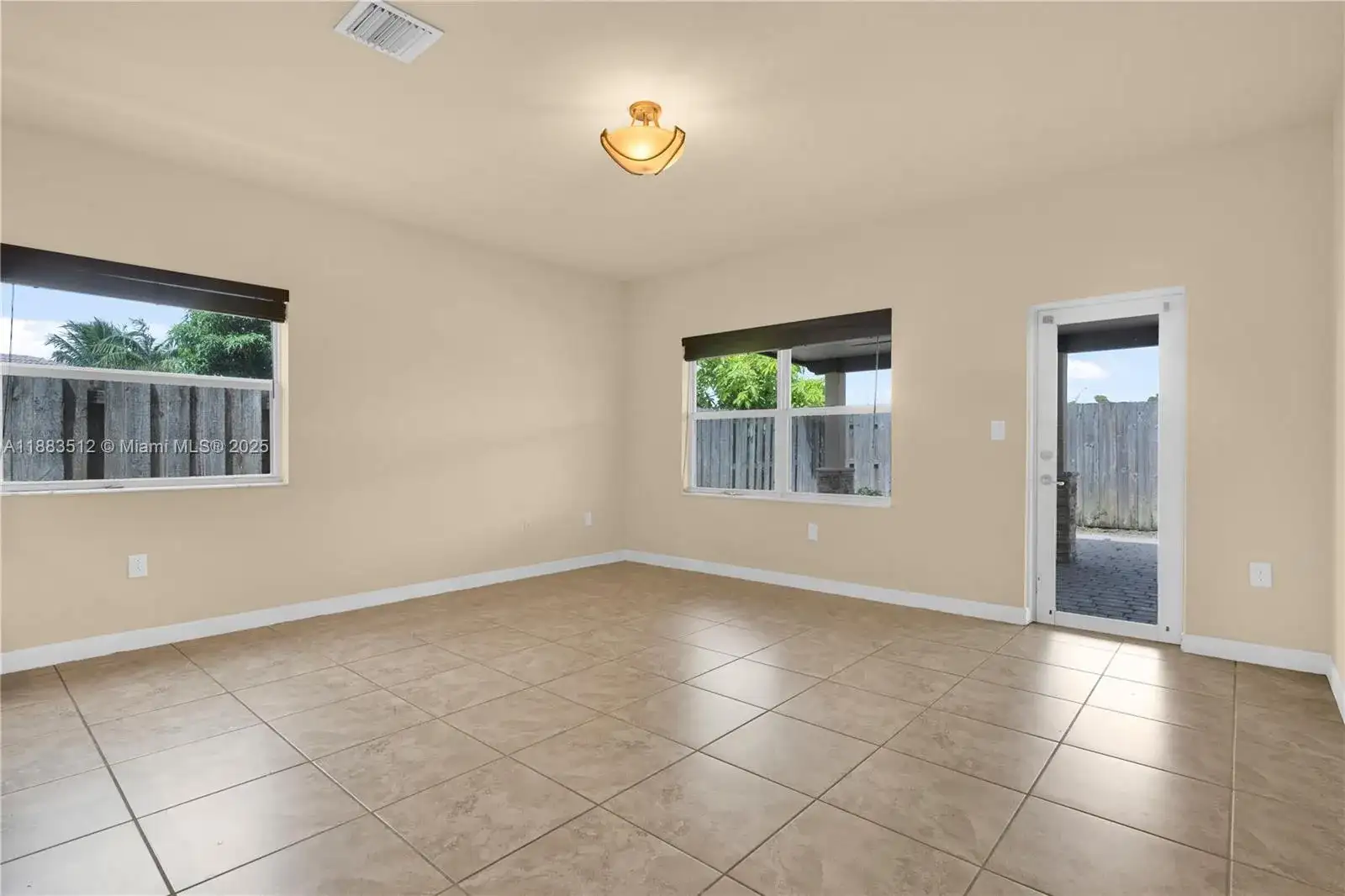 2401 NE 4th St, Homestead FL 33033 photo 5